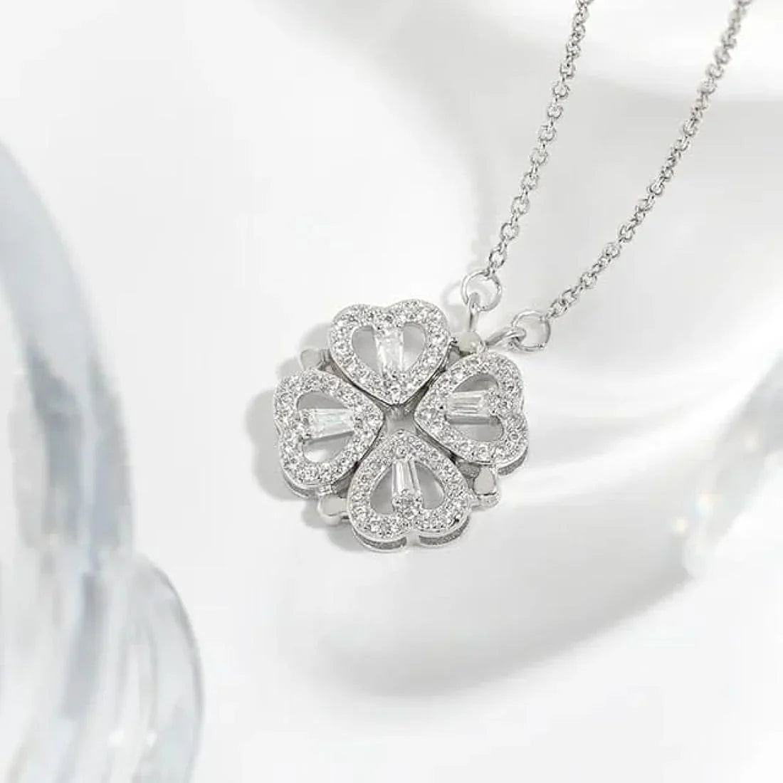 Magnetic Silver Flower Pendent - قلادة زهرة فضية مغناطيسية